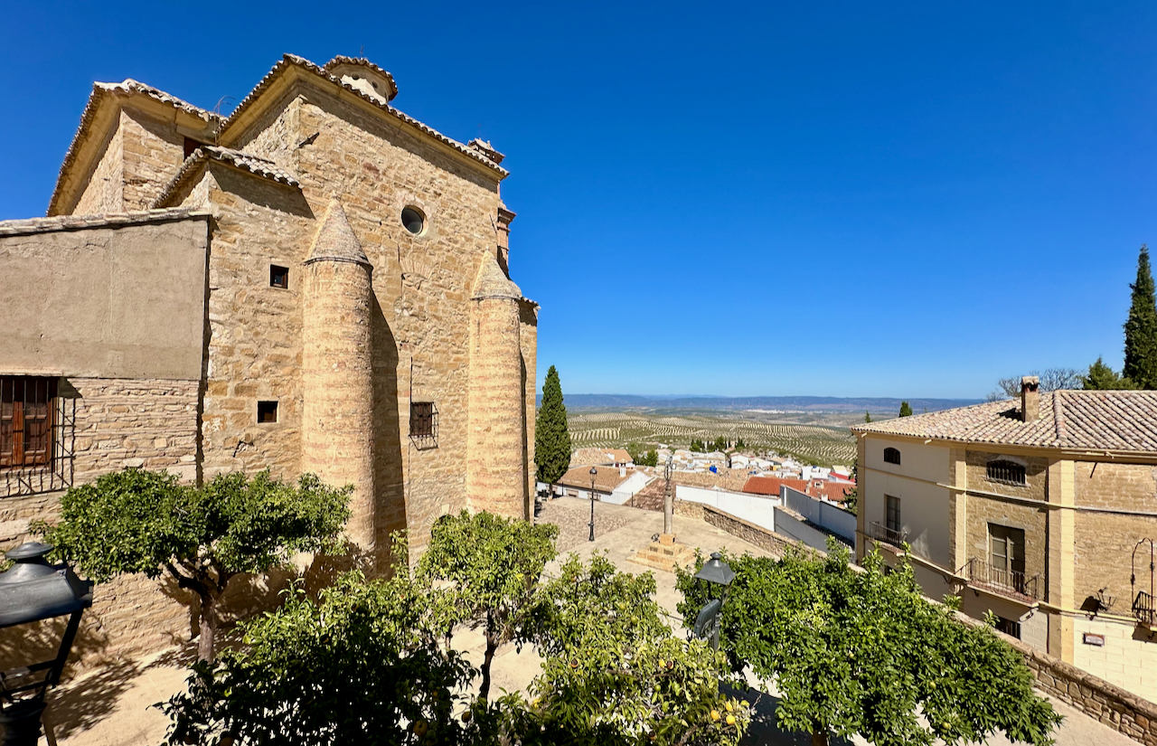 que ver en arjona Grupo DLJ alojamiento restaurante comer dormir